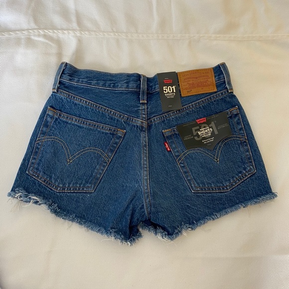 501 Levi Denim Shorts - Picture 2 of 3